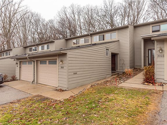 2nd image of 3021 Lake Haven Dr