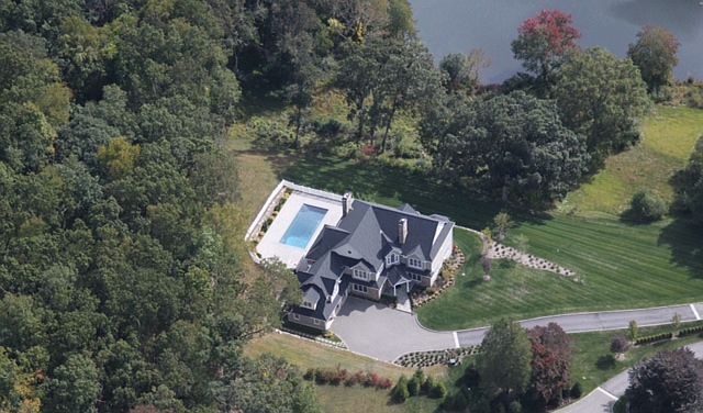 1st image of 90 Twin Lakes Dr