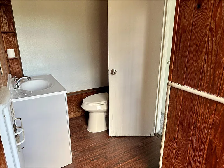 5326 Wenda St — Photo 3