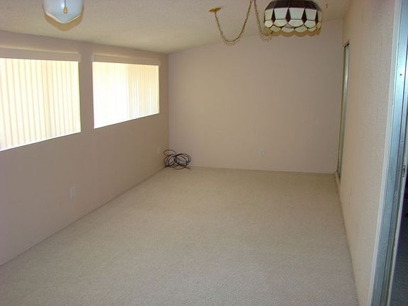 5th image of 3239 Grande Vista Ave