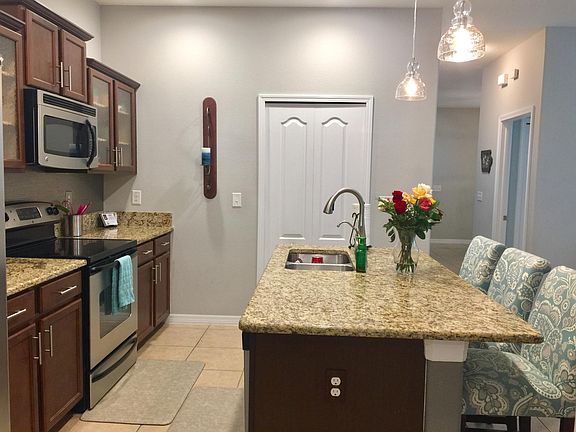 2nd image of 11004 Savannah Landing Cir