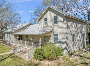 9423 N Mission Rd, Hesston, KS 67062