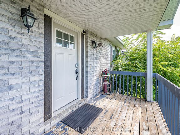 4th image of 40 Greenwood Cres