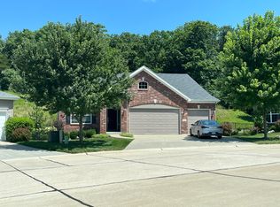 17655 Trailmark Ct, Eureka, MO 63025