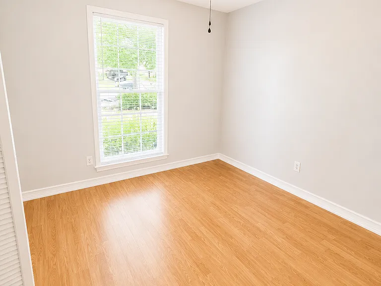 208 Inway Dr — Photo 8