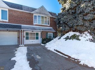 10650 Halstead St, Philadelphia, PA 19116