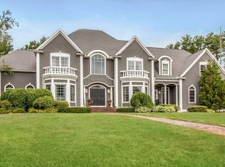 7 Harmony Ln, Taunton, MA 02356