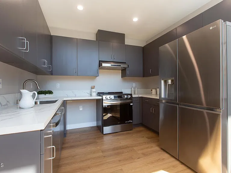 3682 Harriman Ave #2 — Photo 6