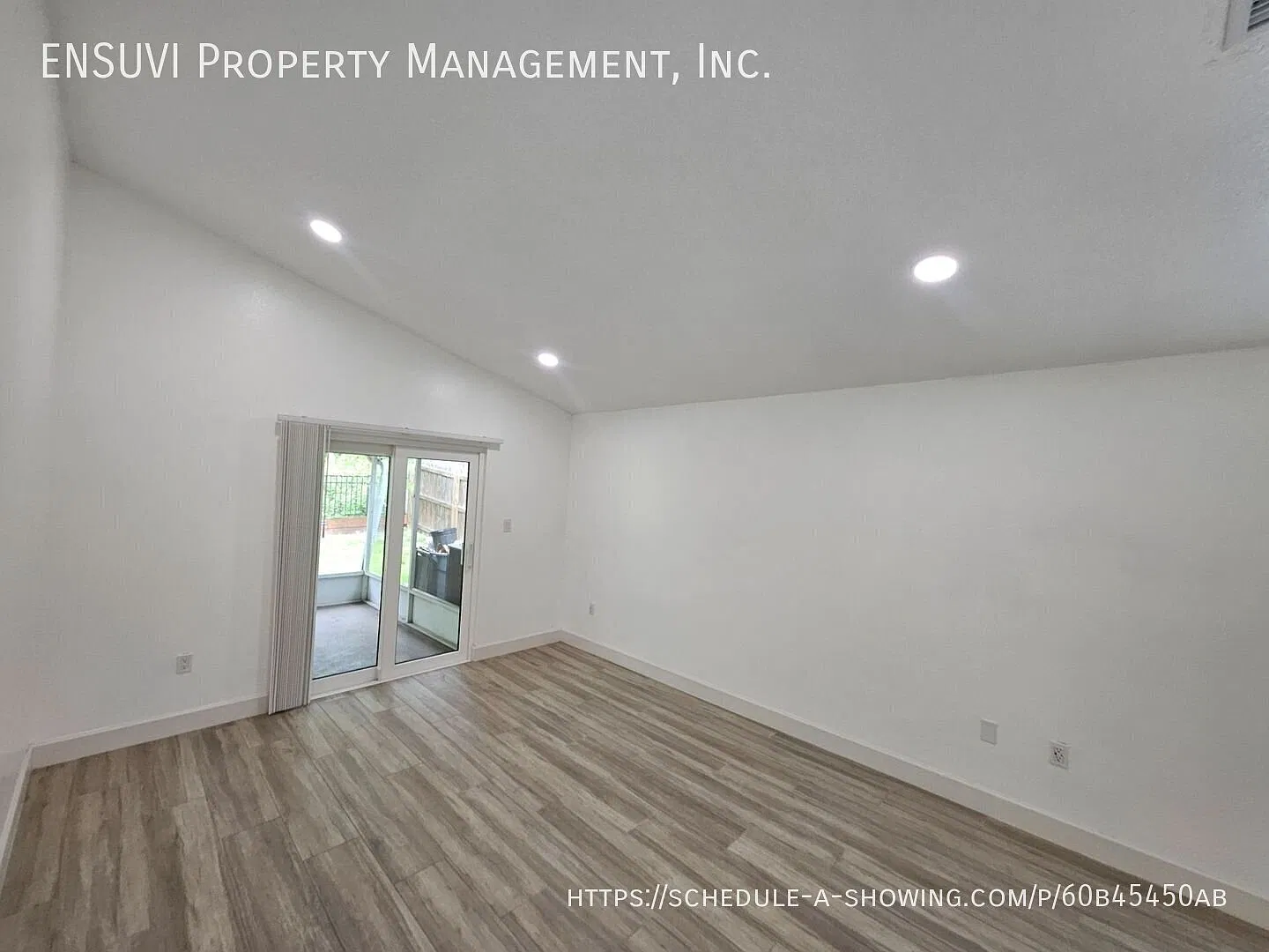 Well Maintained 3 Bedroom 2 Bath Home — Photo 2