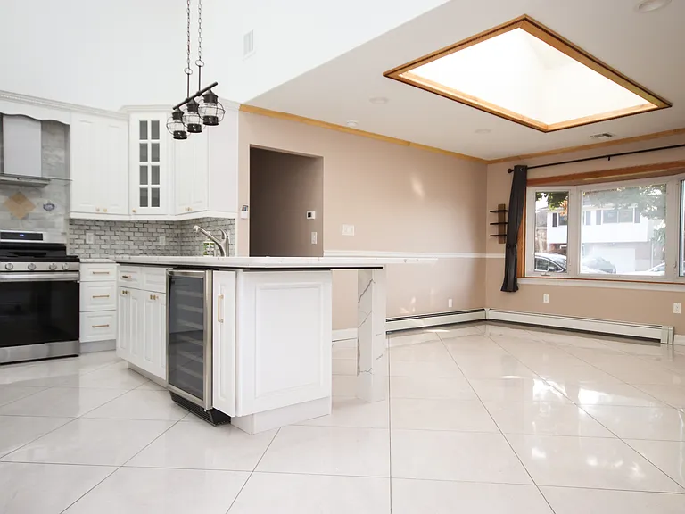 21 Silber Ave — Photo 33