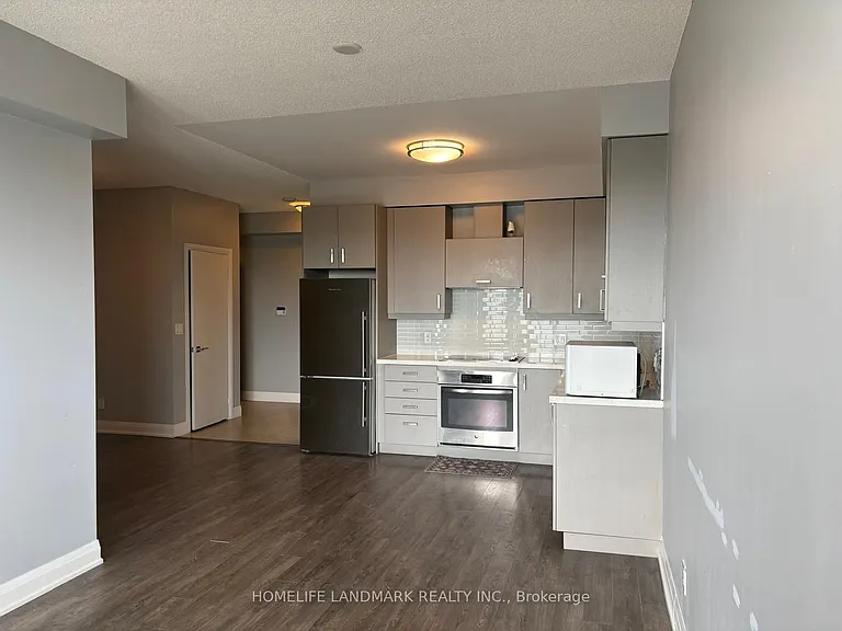 28 Uptown Dr #616 — Photo 2
