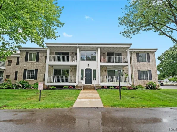 36074 Ann Arbor Trl, Livonia, MI 48150