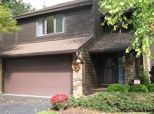 167 Breezewood Common, East Amherst, NY 14051