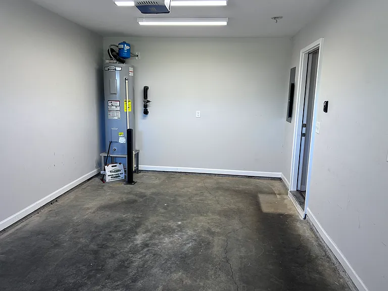 3250 Clemons Cir — Photo 14