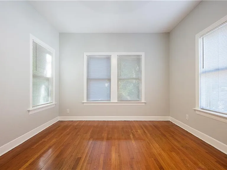 405 E 32nd St #B — Photo 12