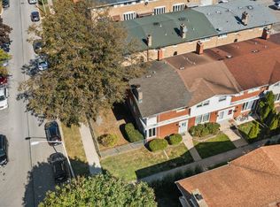 8821 N Grand St, Niles, IL 60714