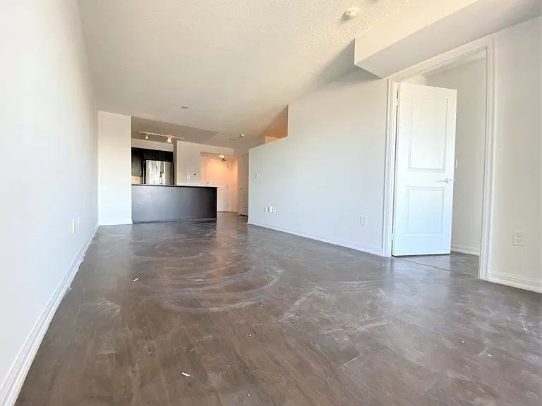 85 E Liberty St #1002 — Photo 7