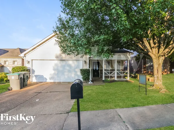 2778 Misty Valley Dr, Arlington, TN 38002