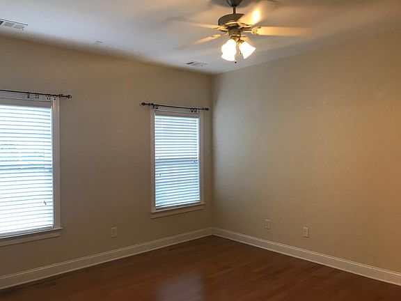 5th image of 208 Louisville Dr #208