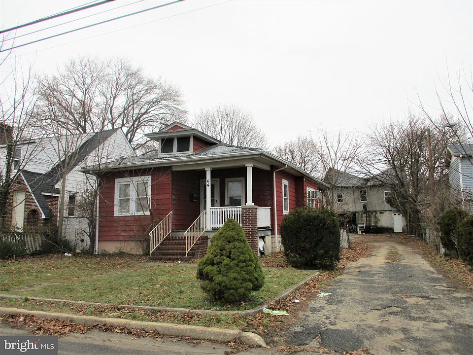 2nd image of 44 W Almond St