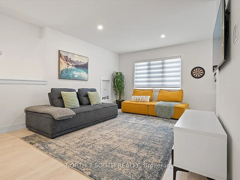 118 Berkely St — Photo 29