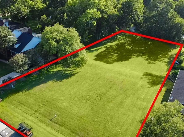 5235 Westerdale Dr, Weston Lakes, TX 77441