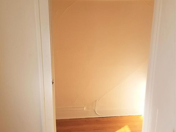 2nd image of 4919 N Damen Ave #1513