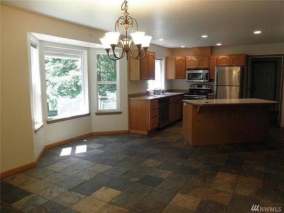 4th image of 6118 401st Street Ct E