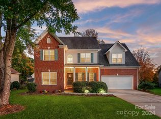 2732 Cameron Commons Way, Matthews, NC 28104