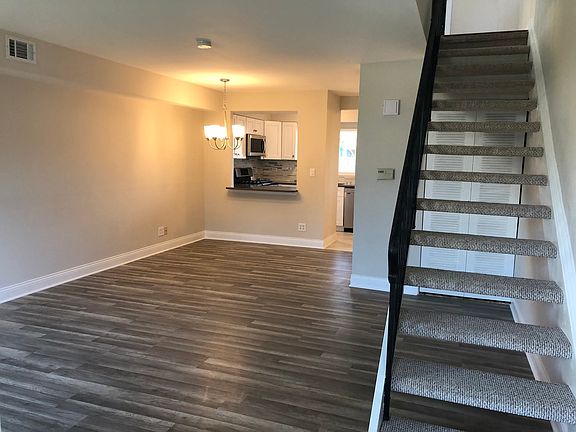 4th image of 1427 Apache Dr