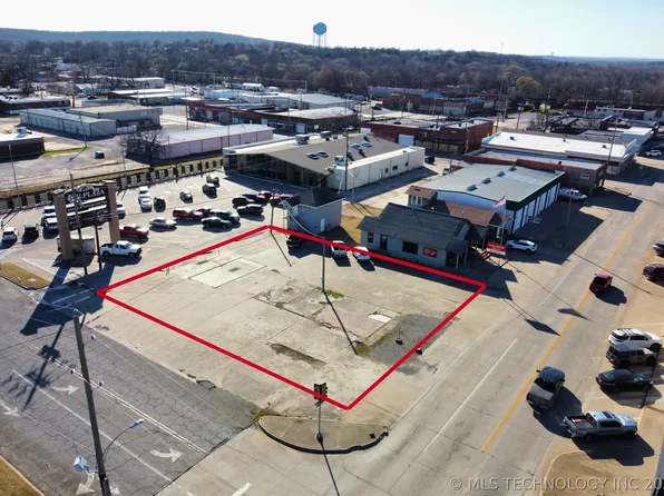 301 S 3rd St, McAlester, OK 74501