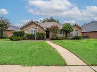 1413 Mapleview Dr, Carrollton, TX 75007
