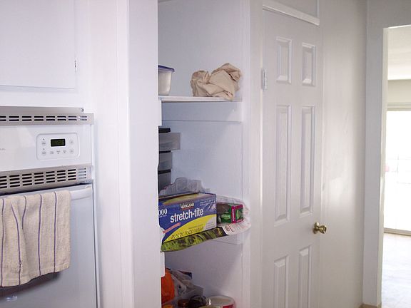 5th image of 4155 Poplar St