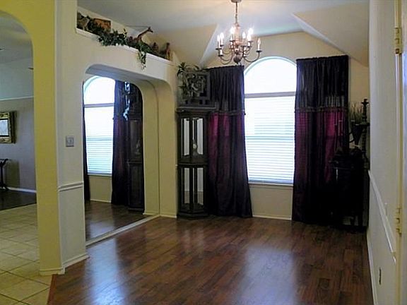 2nd image of 5233 Lori Valley Ln