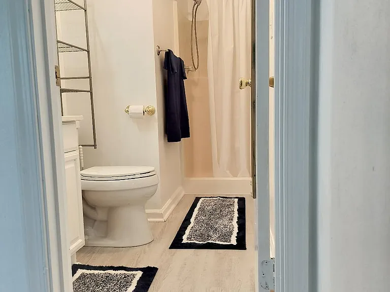 500 Barberton Dr — Photo 25