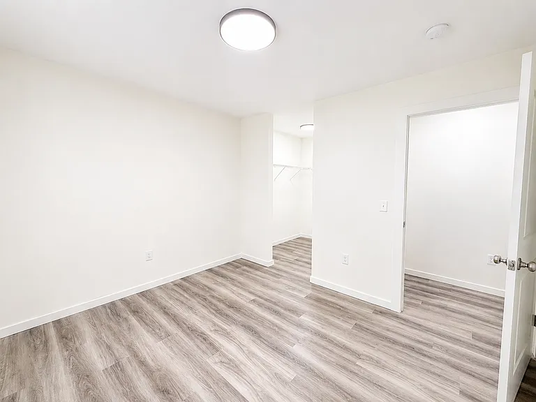 1207 Fountain Dr — Photo 11