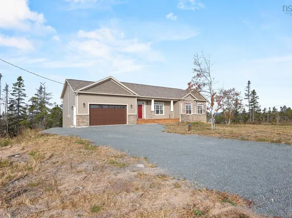 1097 Fleetwood Dr, Fall River, NS B2T 0V6