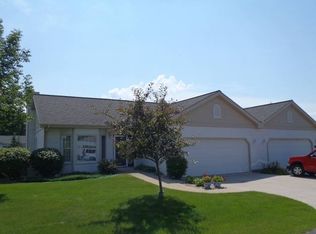 303 Golfview Ln, Elk Rapids, MI 49629