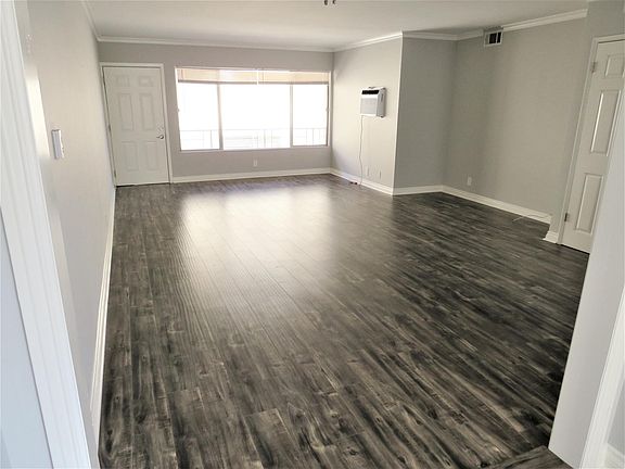 5th image of 1008 7th St APT 6
