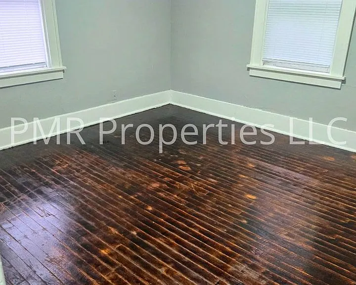118 Platner St — Photo 6