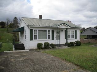 470 Adwolfe Rd, Marion, VA 24354