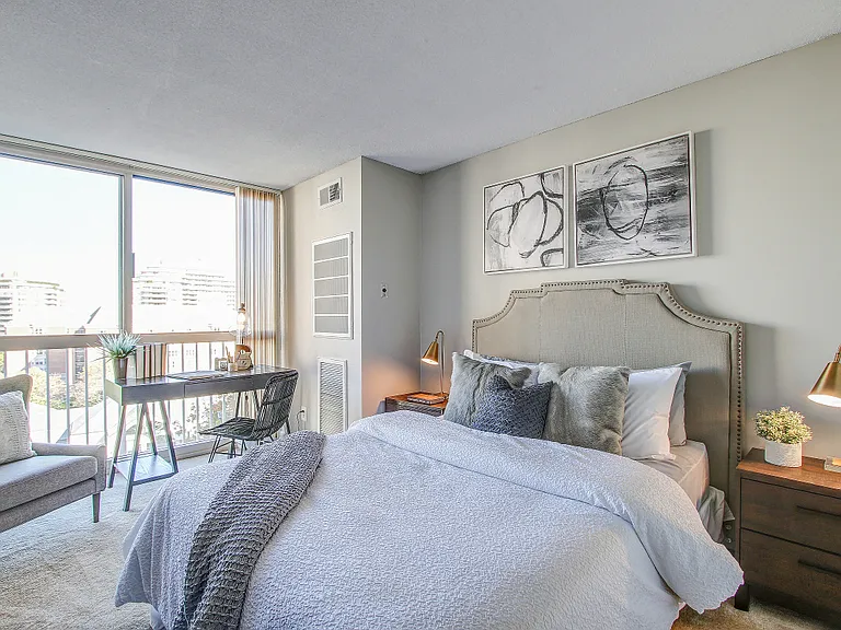 4450 S Park Ave — Photo 12