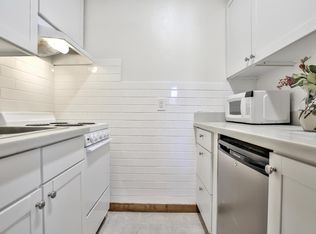 1887 38th Ave #B, San Francisco, CA 94122
