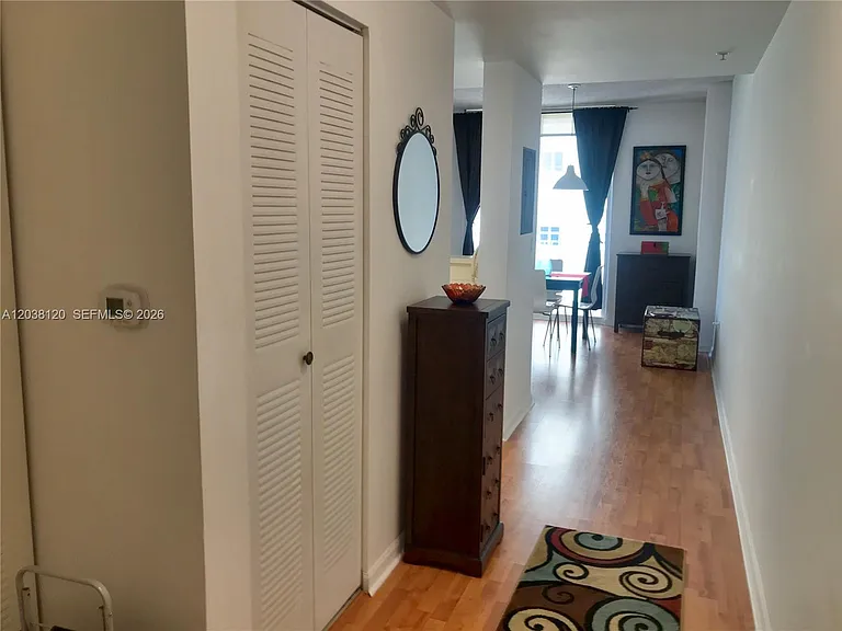 185 SE 14th Ter #1401 — Photo 7