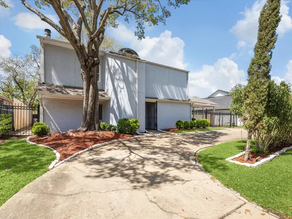 3302 Chris Dr, Houston, TX 77063
