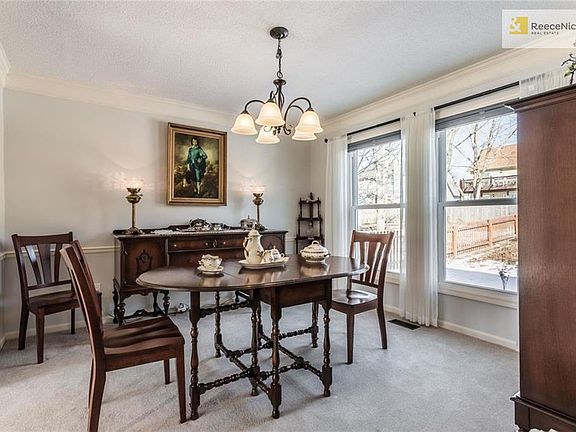 Classy formal dining room