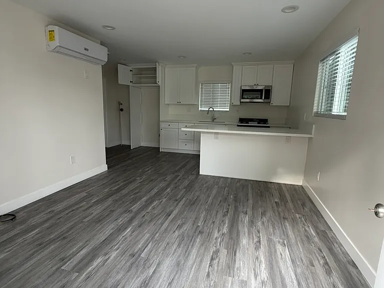 331 W Walnut Ave #1 — Photo 4