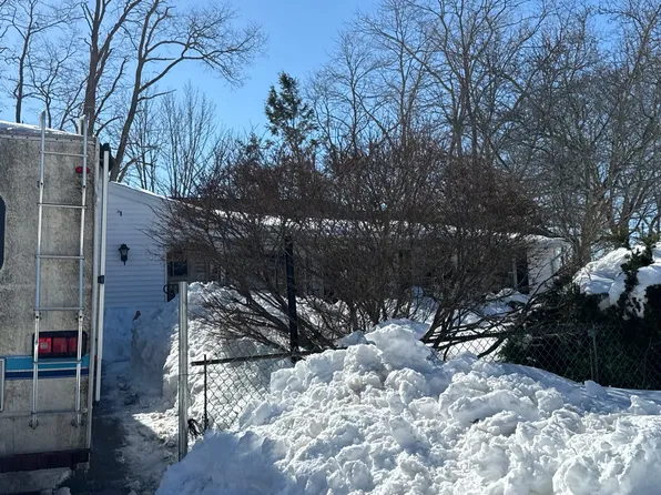 65 Errol Rd, Brockton, MA 02302