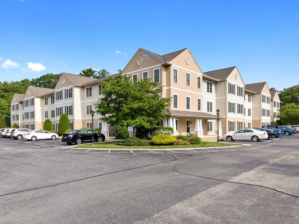 1st image of 135 Beach Rd #217