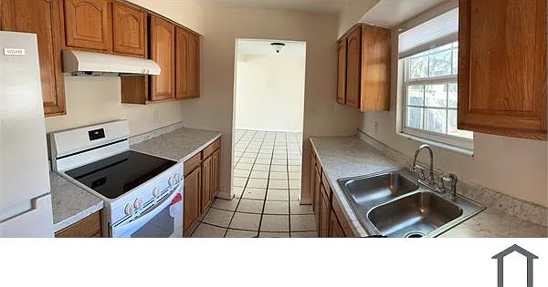 3 bed, 1300 sqft, $1,399 — Photo 4